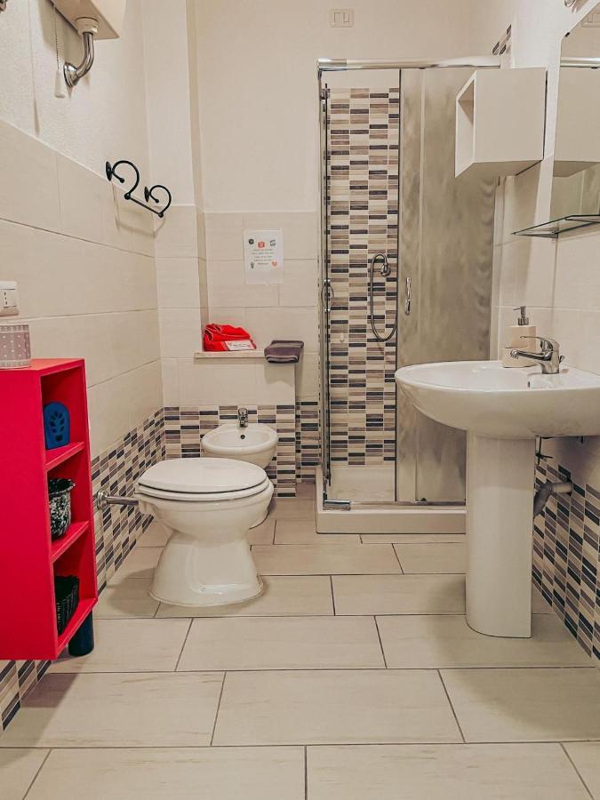 Red Ginger Apartment Ористано Екстериор снимка