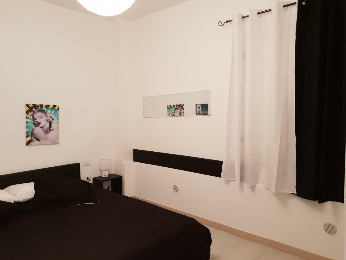 Red Ginger Apartment Ористано Екстериор снимка